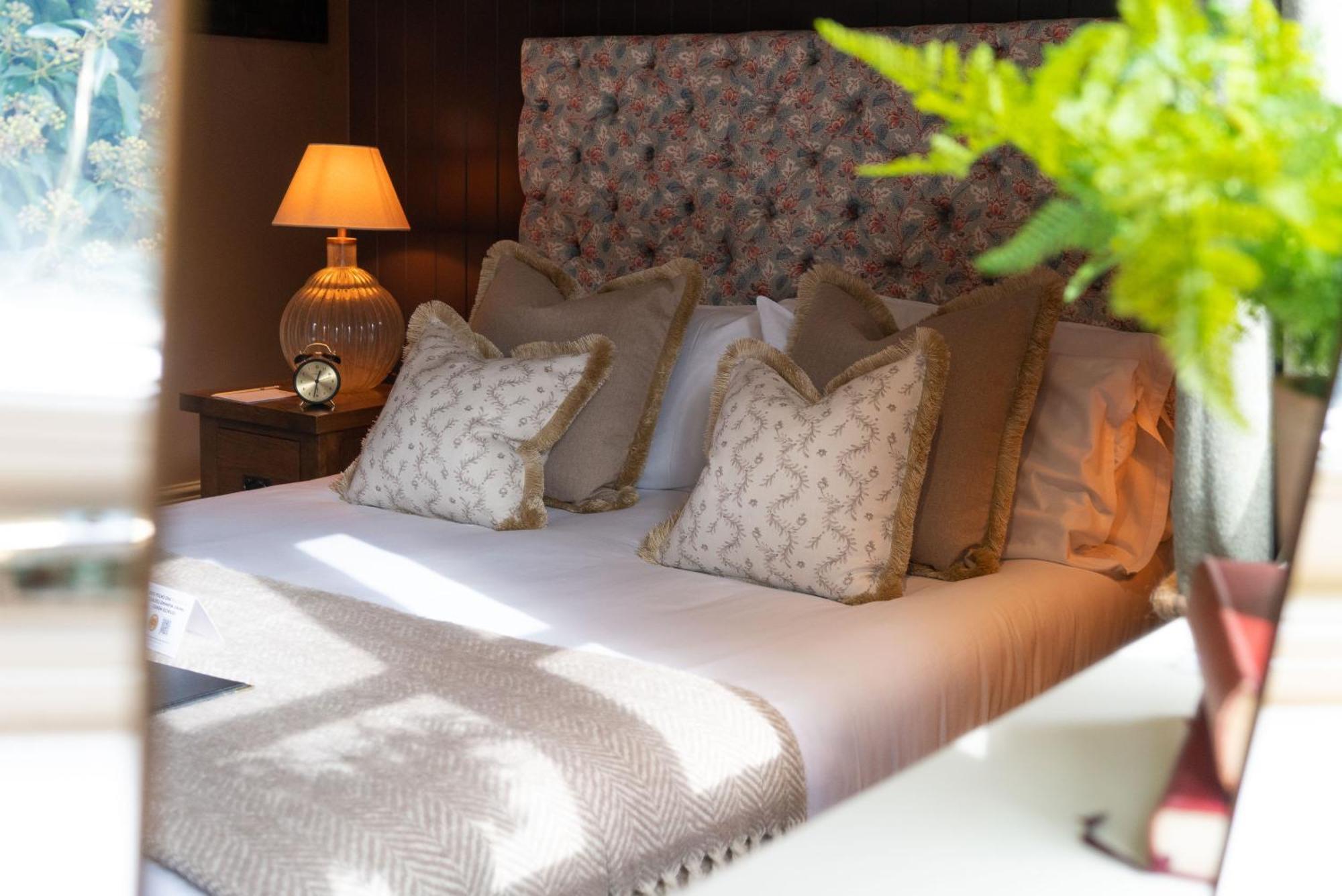 Crown Inn At Tolldown شيبنج صودبيري المظهر الخارجي الصورة