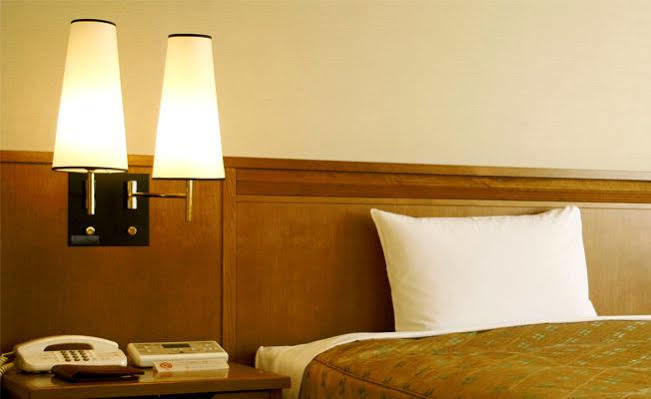 Crown Inn At Tolldown شيبنج صودبيري المظهر الخارجي الصورة
